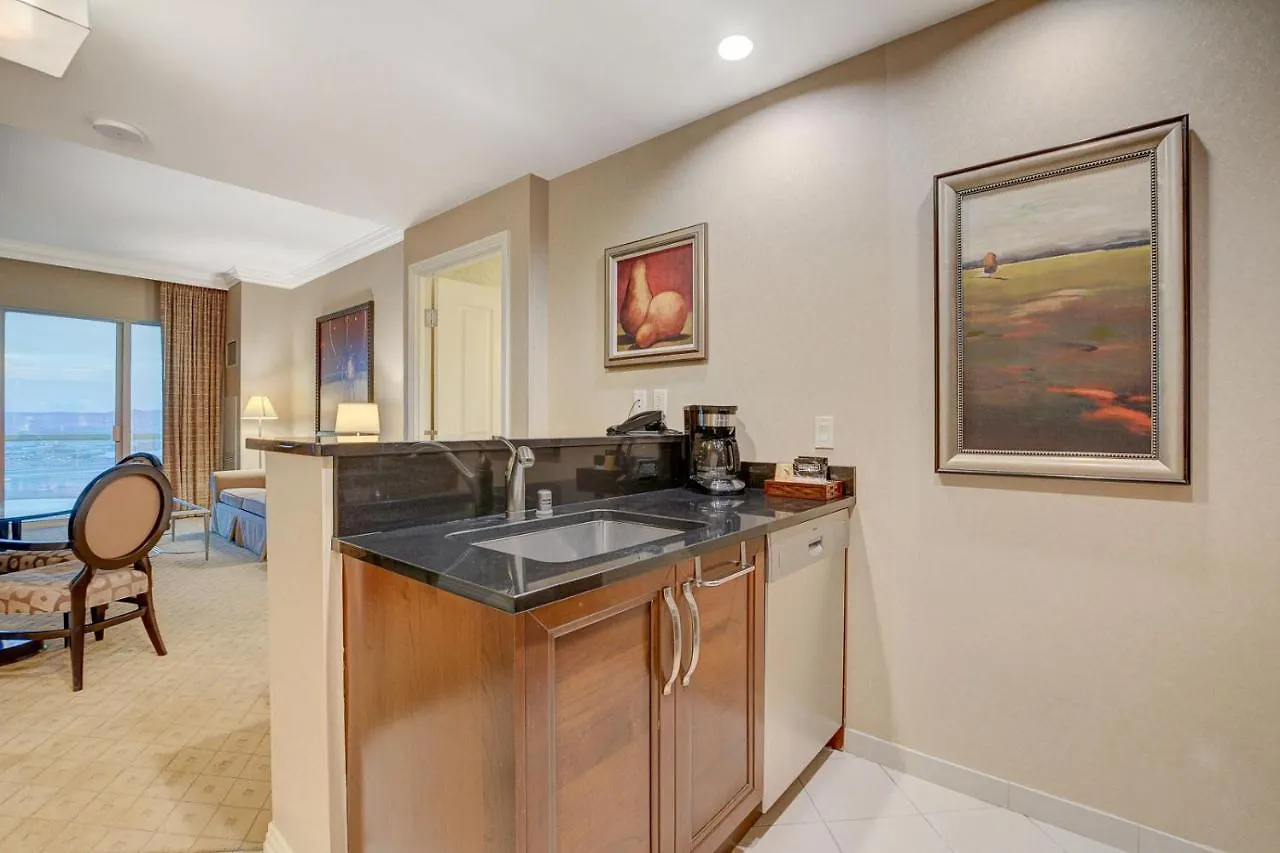 29Th Ph Mgm Signature Suite With A Massive Balcony Aparthotel
